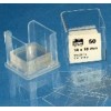 Lamelles couvre-objets. boîtes en matière plastique. contenant 100 lamelles 18*18mm